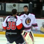 Line Brawl Éperviers vs Assurancia/David Lacroix vs Kevin Bolduc + Mathieu Dugas vs Gabriel Girard