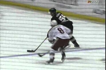 Shane Doan crushes Cam Fowler