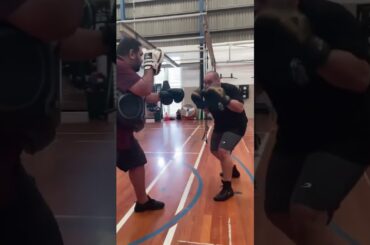 Getting inside peekaboo boxing #peekaboostyle  #boxingtraining #miketyson