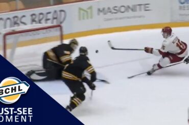 Must See Moment: Thomas Messineo goes end to end for his first BCHL goal