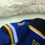 Gotta See It: Elliott flashes the leather with a game-saving save