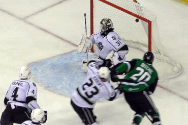 Brett Ritchie gets Stars on scoreboard 01/05/2016