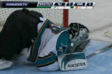 Alexander Edler Spectacular Shootout Goal vs San Jose Sharks - September 23rd, 2009