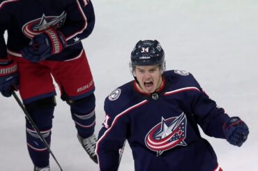 Cole Sillinger 3-3 Goal vs. Sharks (Dec. 5, 2021)