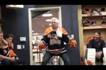 CAMERON HYPES UP CONDOR'S LOCKER ROOM
