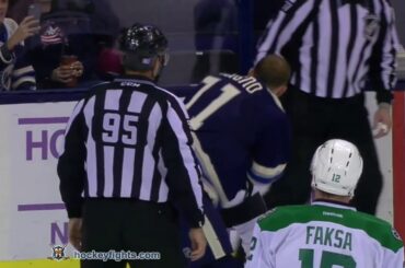 Antoine Roussel vs Nick Foligno Nov 1, 2016