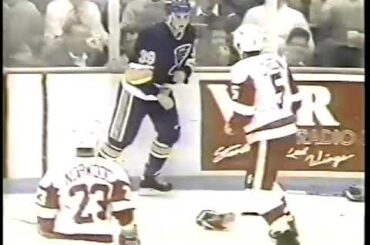 Kelly Chase vs Gord Dineen