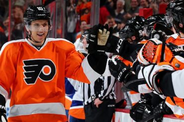 Schenn beats Halak with 2.1 remaining for GWG