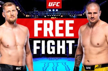 Alexander Volkov vs Alexandr Romanov | FREE FIGHT | UFC 293