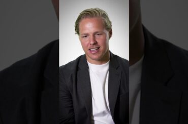 Lindholm Exposes Snoring Roommate