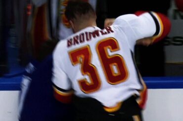 Troy Brouwer drops Alex Killorn with a flurry of right hands