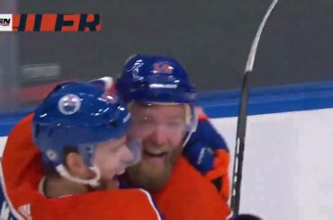 Ekholm ties game late in 3rd