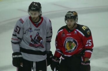 Mêlée Olivier Plourde (Éperviers) vs Kevin Auger & Zachary Gravel (Bâtisseurs) - 22-09-22