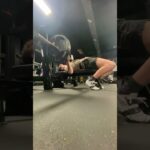 Two wheels, wide grip with a pause ✅ #gym #motivation #explore #shorts #foryou #benchpress