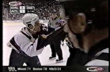 Brenden Morrow vs Steve Staios - Jan 10, 2001