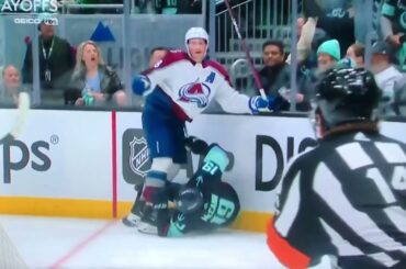 #19 Kraken player Jared McCann gets absolutely leveled after a breakaway attempt.