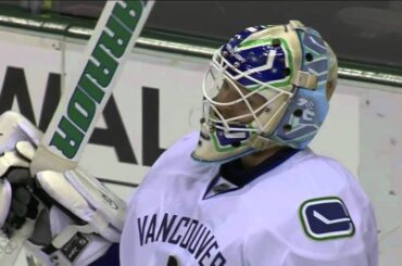 Canucks Vs Stars - Cory Schneider Save on Mike Ribeiro 3/22/12 [HD]