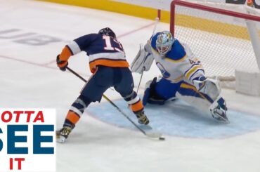 GOTTA SEE IT: Mathew Barzal Scores Ridiculous Between-The-Legs Goal vs. Sabres