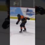 Un but à la Marie-Philip Poulin! #hockey #hockeyfeminin #womenshockey #shorts