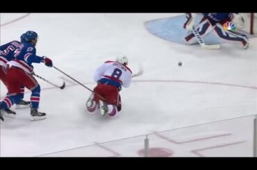 Ovechkin scores unbelievable goal from knees