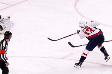 Capitals' Vrana opens scoring in Game 5 by going top corner