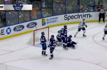 Auston Matthews scores his 3rd of the game for the hat-trick. April 4th, 2022