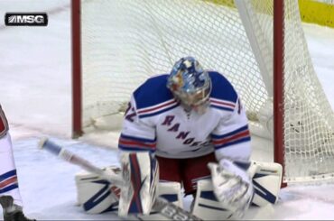 Gotta See It: Raanta takes a knuckler to the noggin