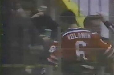 Rick Tocchet vs Craig Wolanin - Nov 6, 1986