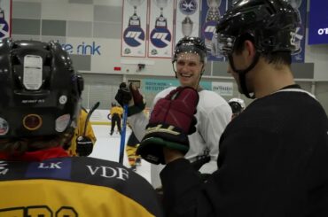 Coyotes, Anson Carter hold clinic for Kaurna Boomerangs youth team