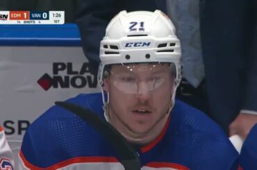 Adam Erne of the Edmonton Oilers scores spinning goal against Canucks 30-09-2023-NHL preseason