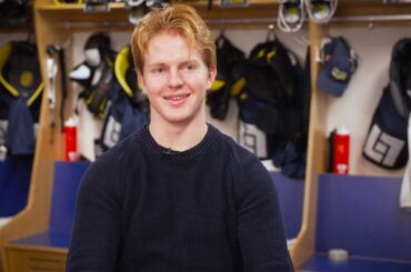 Viktor Olofsson är landslagsspelaren med HV71 som moderklubb.