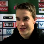 Oskari Manninen voitokkaan liigadebyytin jälkeen.