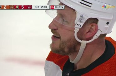 Garnet Hathaway and Tim Stützle throw punches, only 1 penalty