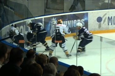 Jani Hakanpää taklaa tuomaria || Blues - Kärpät 27.9.2012