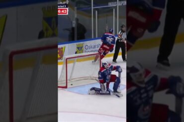 Jakub Galvas first goal in SHL 🎯