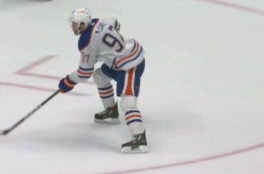 A McDavid goal only Connor McDavid could score!
