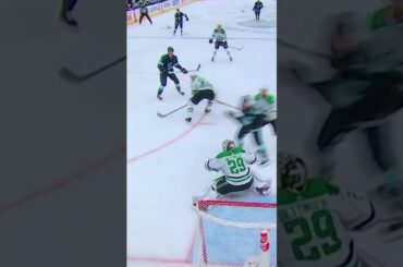 #21 Alex Wennberg (2) Wrist-Shot Goal