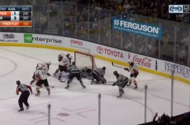 Jonathan Quick Makes Incredible Save on Cam Fowler | Kings Lead 3-1
