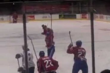 Phil DeSimone scores to make 1-0 bulldogs vs marlies AHL