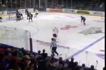 11-01-13 Everett Silvertips vs Brandon Wheat Kings Ryan Pulock Goal