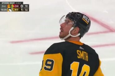 Petr Mrazek's great save on Smith vs Penguins (10/10/2023)