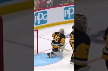 Cole Guttman snipe to tie it! 🎯 #nhl #blackhawks #goal