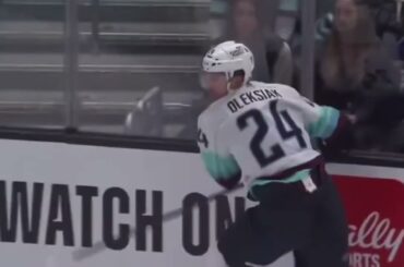 Oleksiak illegal check to the head on Lizotte - Have Your Say