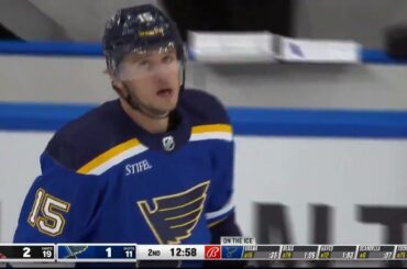 Jakub Vrána scores vs Coyotes (10/19/2023)