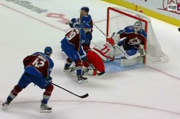Nathan MacKinnon crosscheck on Jesper Fast