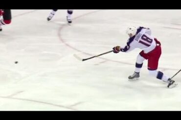 Blue Jackets steal puck, Dubois buries it past Cory Schneider