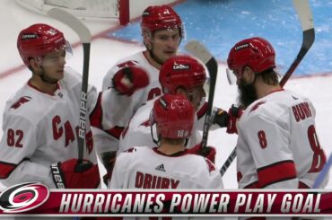 Dmitry Orlov assists on Teravainen's goal vs Ducks (15 oct 2023)