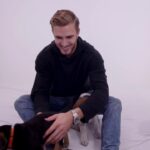 Wennberg won't leave the puppies!