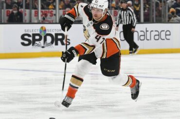 Hampus Lindholm Adds Stability To Boston Bruins Stanley Cup Odds