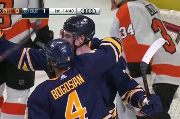 Sabres’ Tage Thompson drives to net, out stretches Flyers’ Alex Lyon